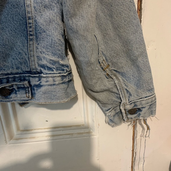 Reed St.James Distressed Jean Jacket - Picture 9 of 11